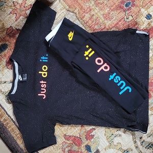 Nike women just do it matching outfit in excellent condition. Shirt XS, leg S